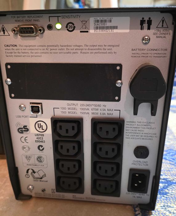 APC SUA1500I Smart-UPS 1500VA USB & Serial 230V