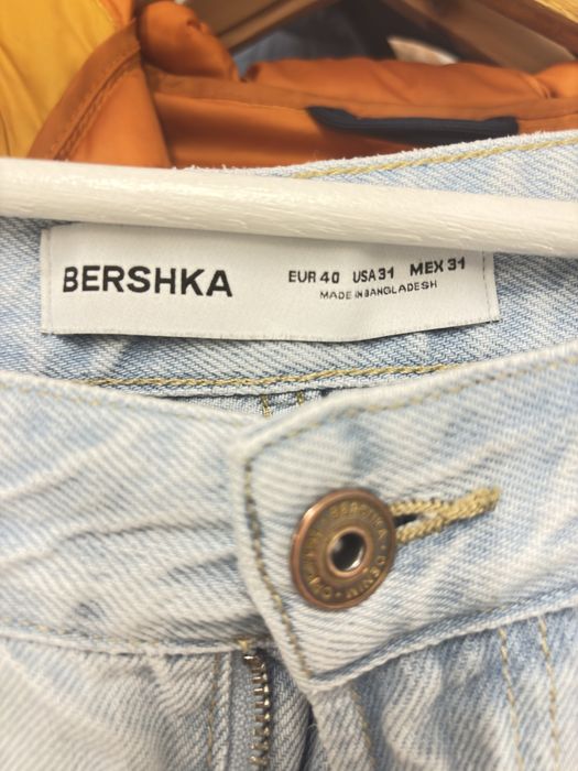 Blugi straight Bershka - mărimea 40