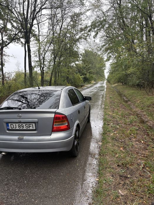 Vand Opel Astra G 1.6 8V benzina
