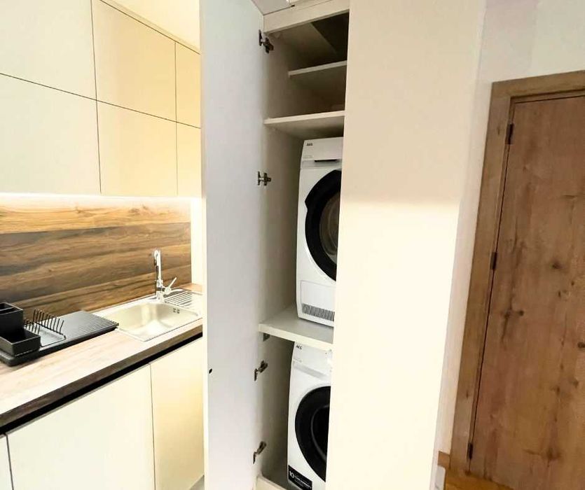 Дава се под наем Двустаен апартамент в София, Център - 60 кв.м за 943.5 € - Снимка #4