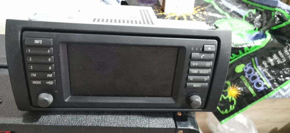 Navigatie BMW X5 E53/ wolskvagen touran 1/ Cd player mercedes an 2006