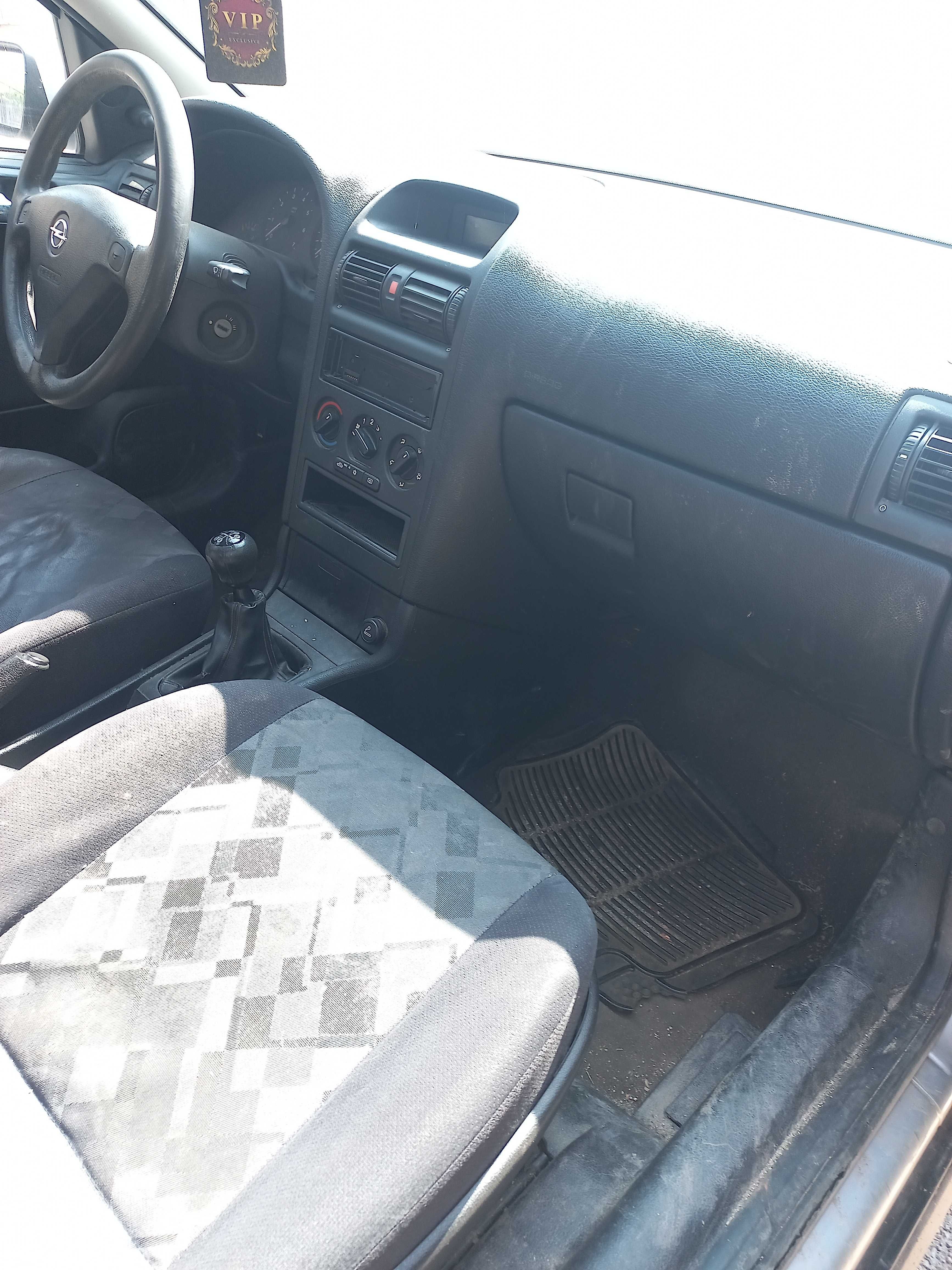 Opel Astra G 1.6 101 к. с. - на части