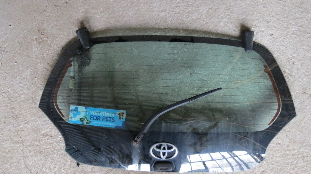 Toyota Aygo Стоп Стопове фар фарове Предна Броня Задна Врата