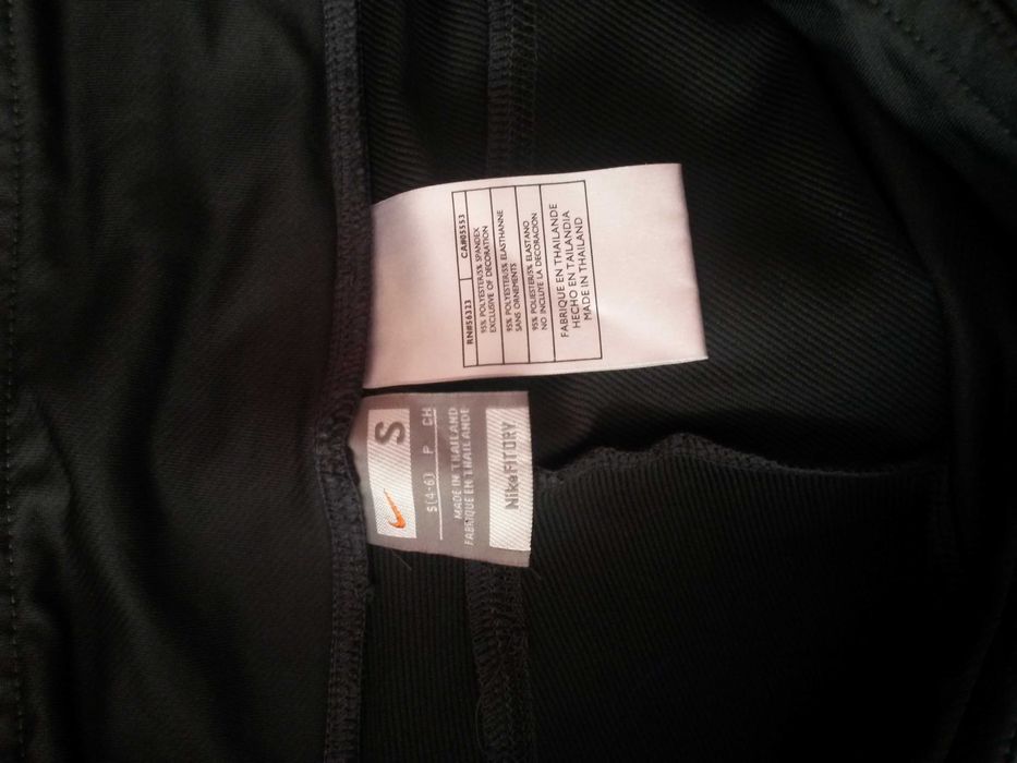 Дамски спортен панталон Nike нов