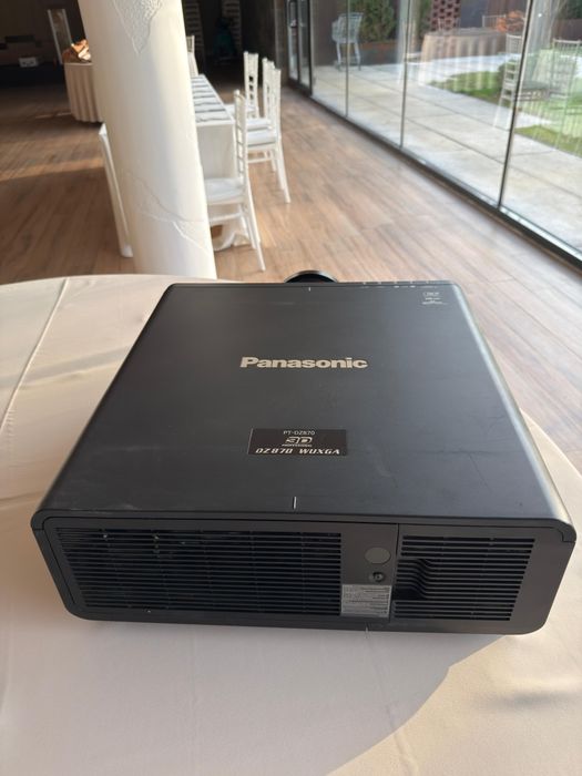 Videoproiector Panasonic PT-DZ870ELK