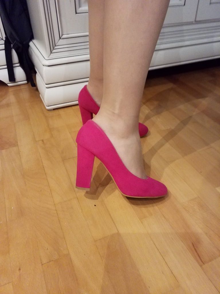 Pantofi fucsia mărime 36