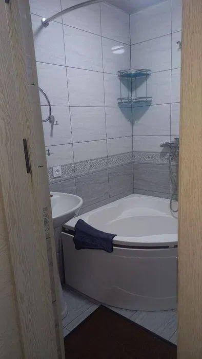 Продаётся 1 комнатная квартира в Сергели 5