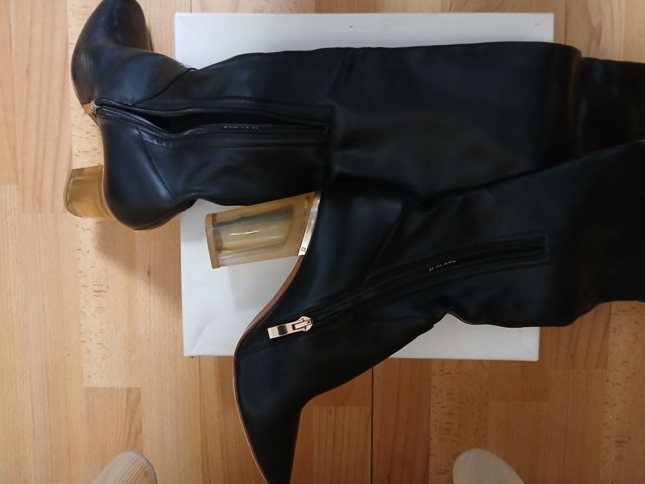 Vând cizme ptr.damă