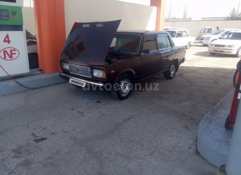 Ваз2107срочна сотилади