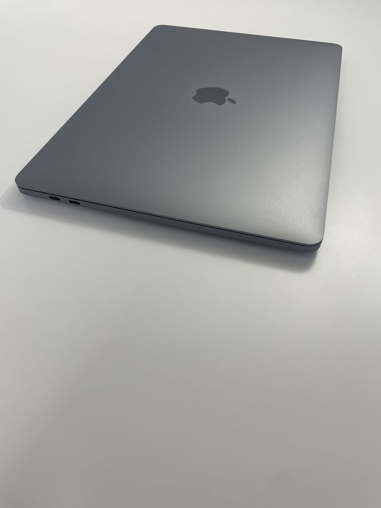 MacBook Pro 2019 13” Space Grey, i7, 16Gb, 500Gb