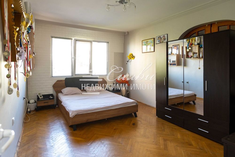 Продава се Многостаен апартамент в Шумен, Добруджански - 105 кв.м за 1214 €/кв.м - Снимка #6