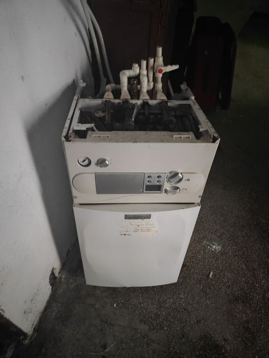 Vând centrală pe gaz stare perfecta