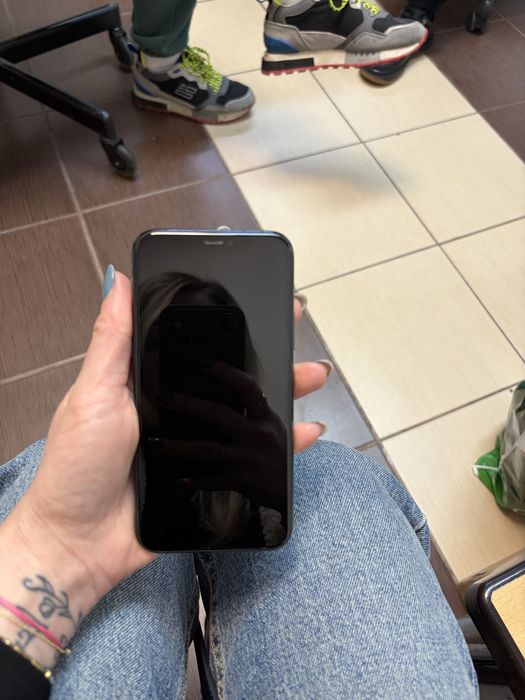 Vand iPhone 11 Pro , stare foarte buna!!!