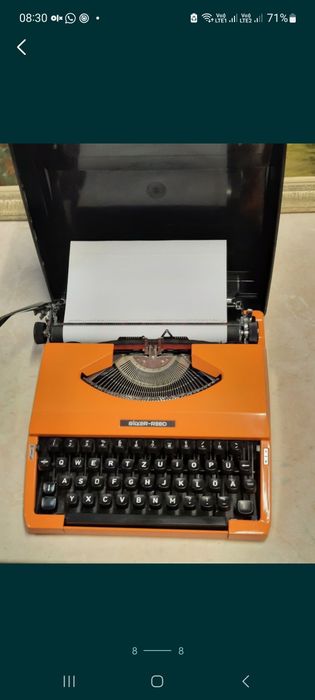 Mașină de scris Silver Reed impecabilă