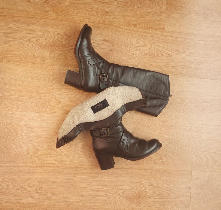 Продам зимние сапоги BADEN 39-40 размер