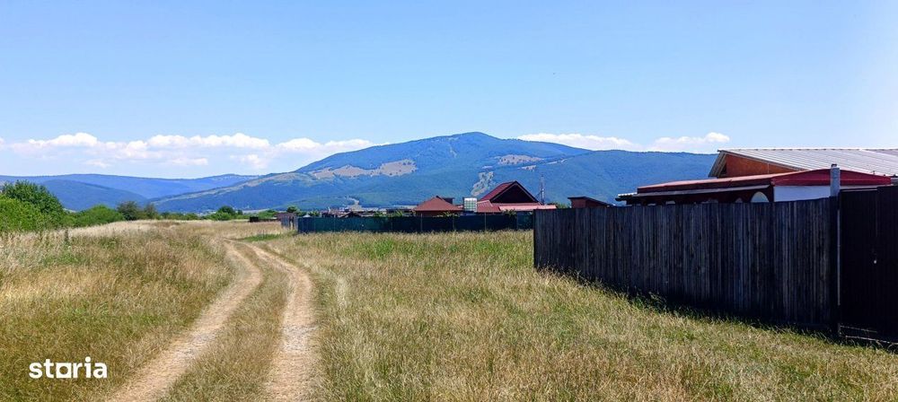 Teren in zona pitoreasca cu PUZ si panorama spre munti