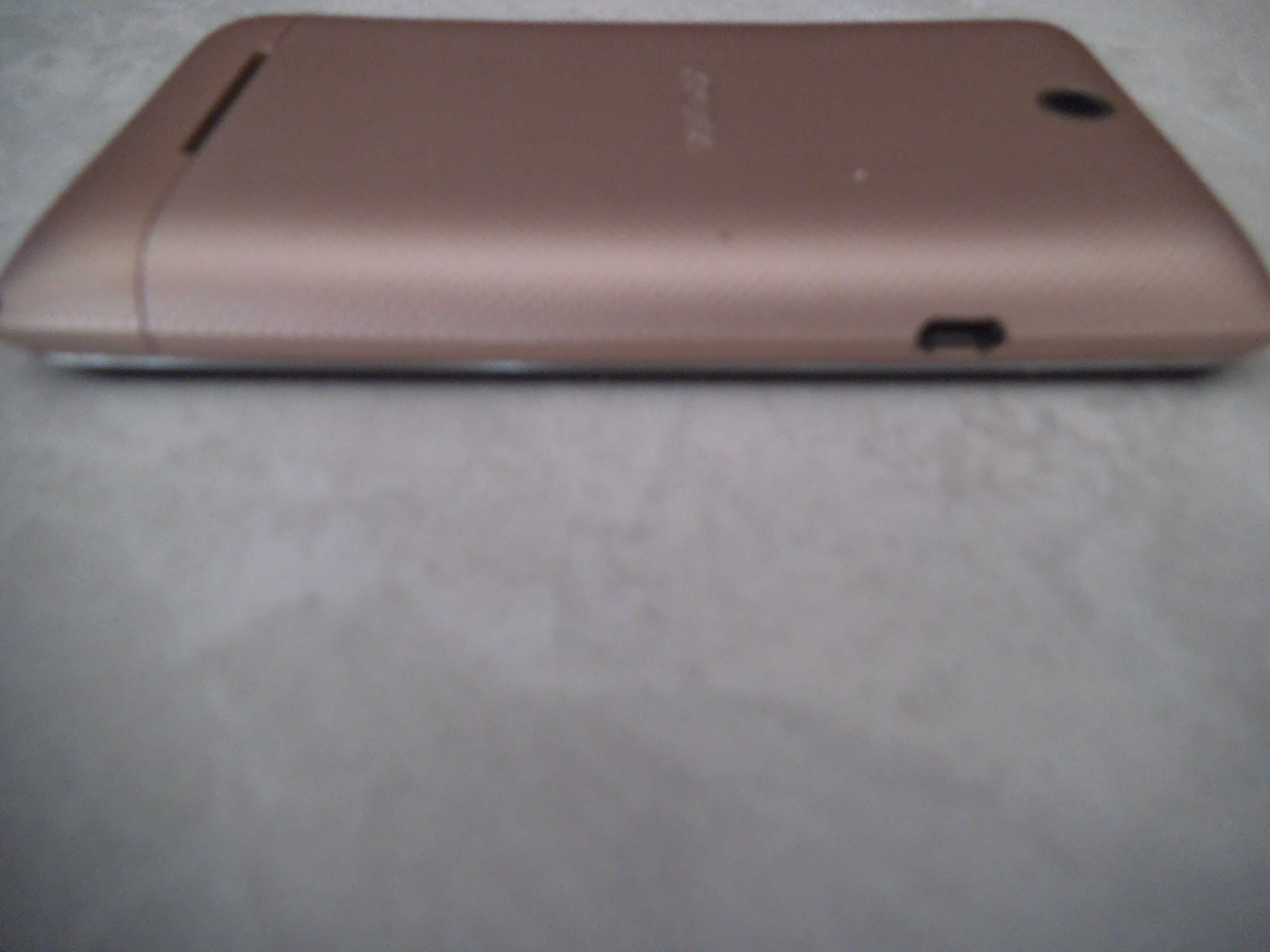 Мобилен телефон Sony Xperia