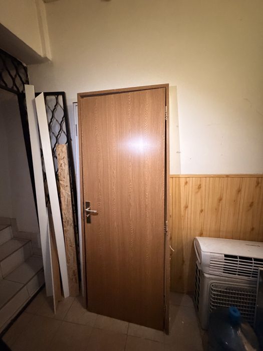 Usa interior maro cu tot cu toc