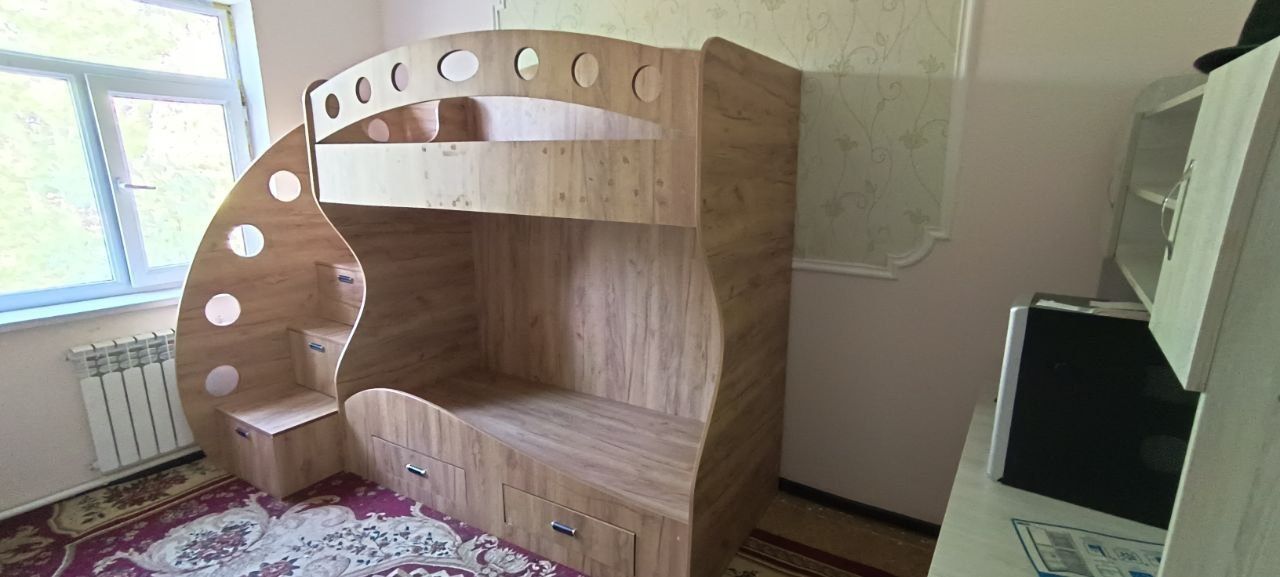 2 etajli Kravat  sotiladi
