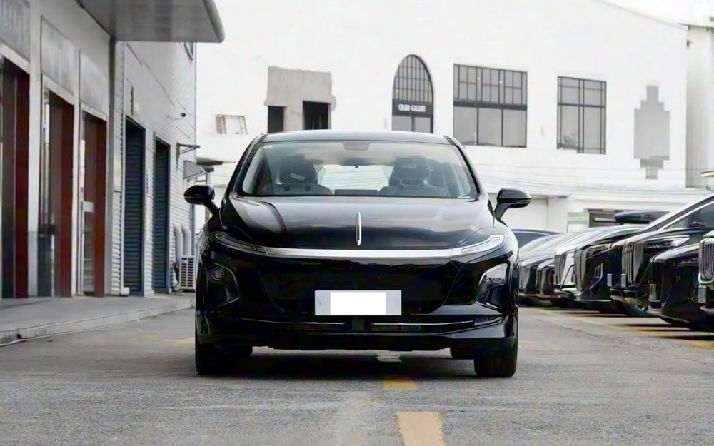 Аренда ХОНЧИ E-QM5 без выкупа для работы в такси