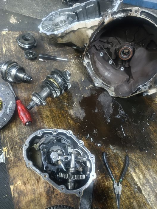 Cobalt karobka mehanik sotiladi