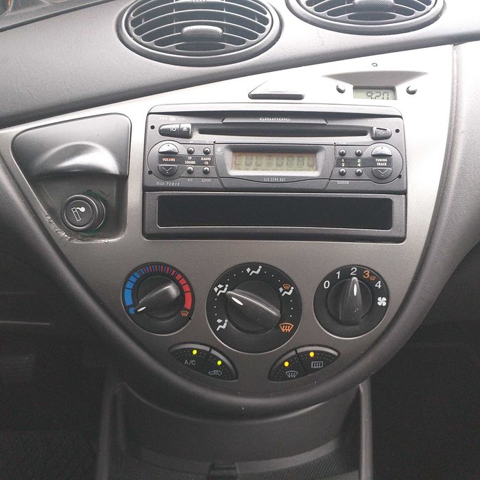 Ford Focus 1,6 benzina , Clima