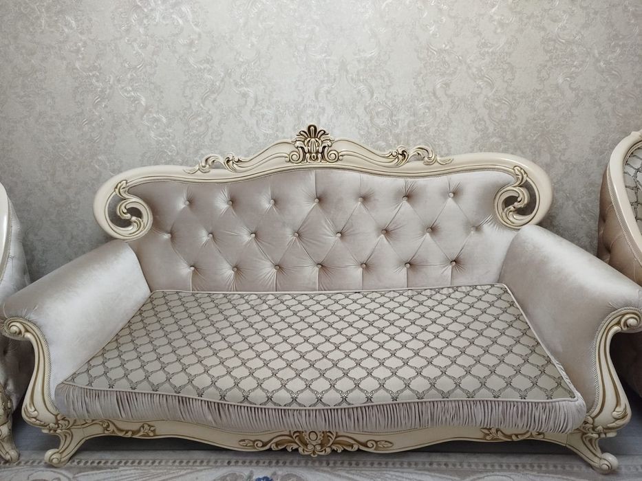 Продам диван с креслом