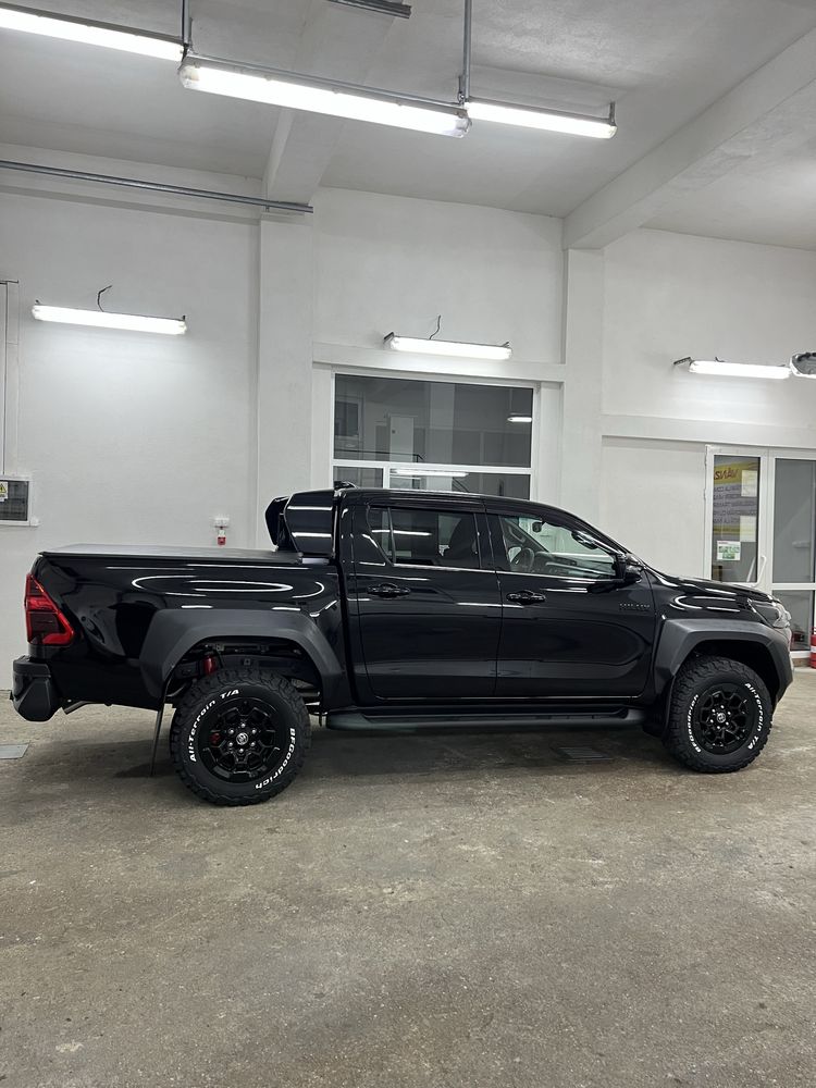 Toyota Hilux GR Sport 2 - 2.8,D 4WD Pret afisat TVA inclus