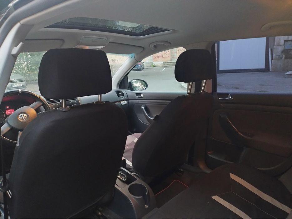 Golf 5 .2004 1.6 FSI