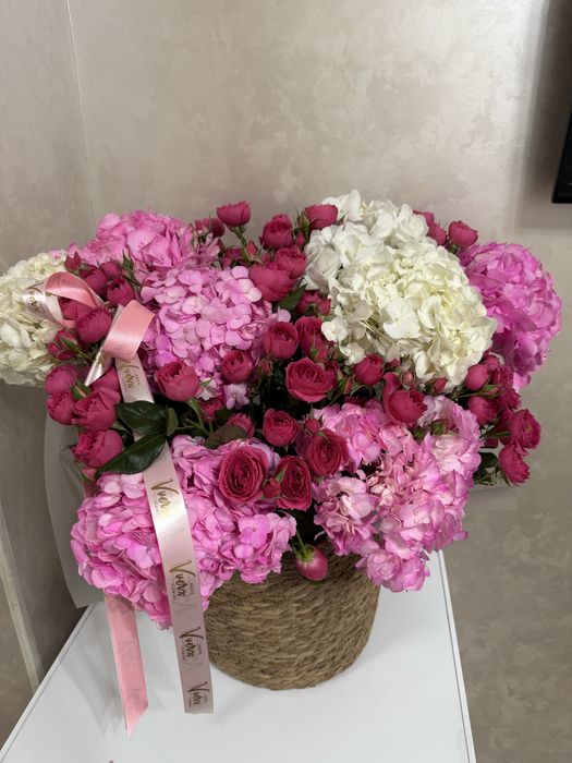 Букет цветов в кашпо