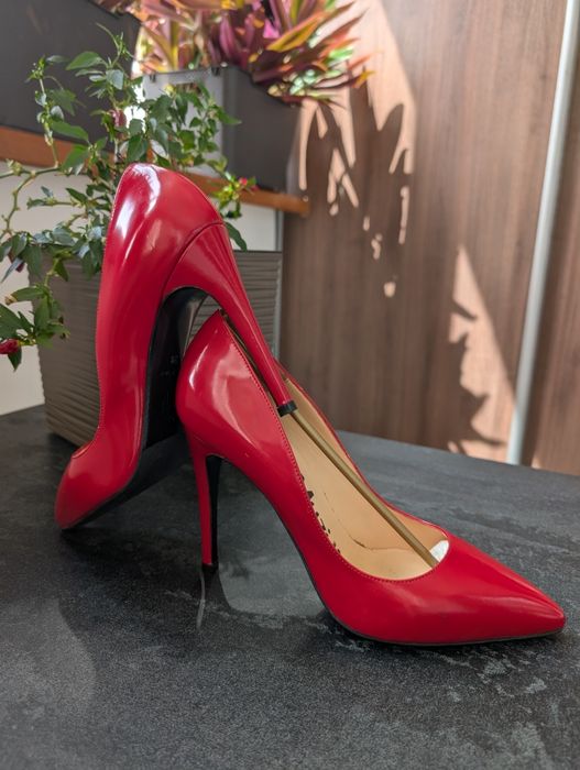 Женские туфли лодочки, классика