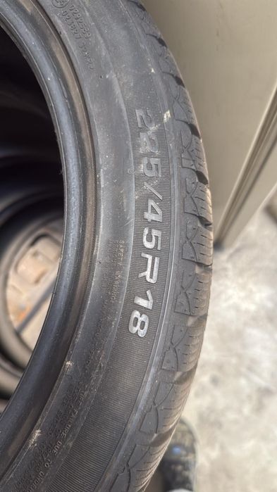 Set Anvelope Iarnă MOMO 225/45 R18 | Stare Foarte Bună