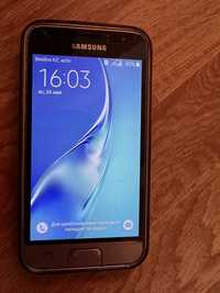 Samsung J1 телефон