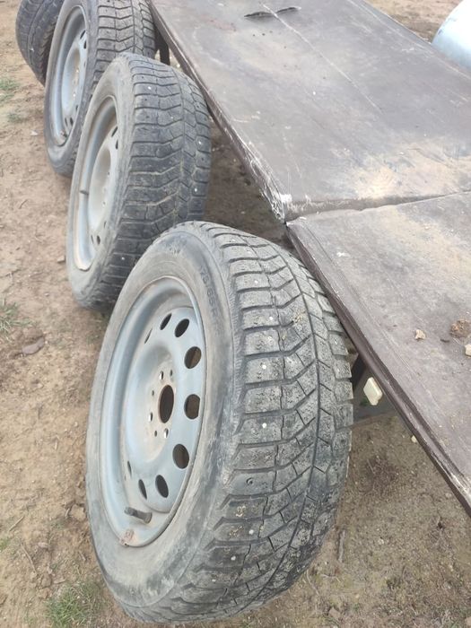 Продается зимние шины