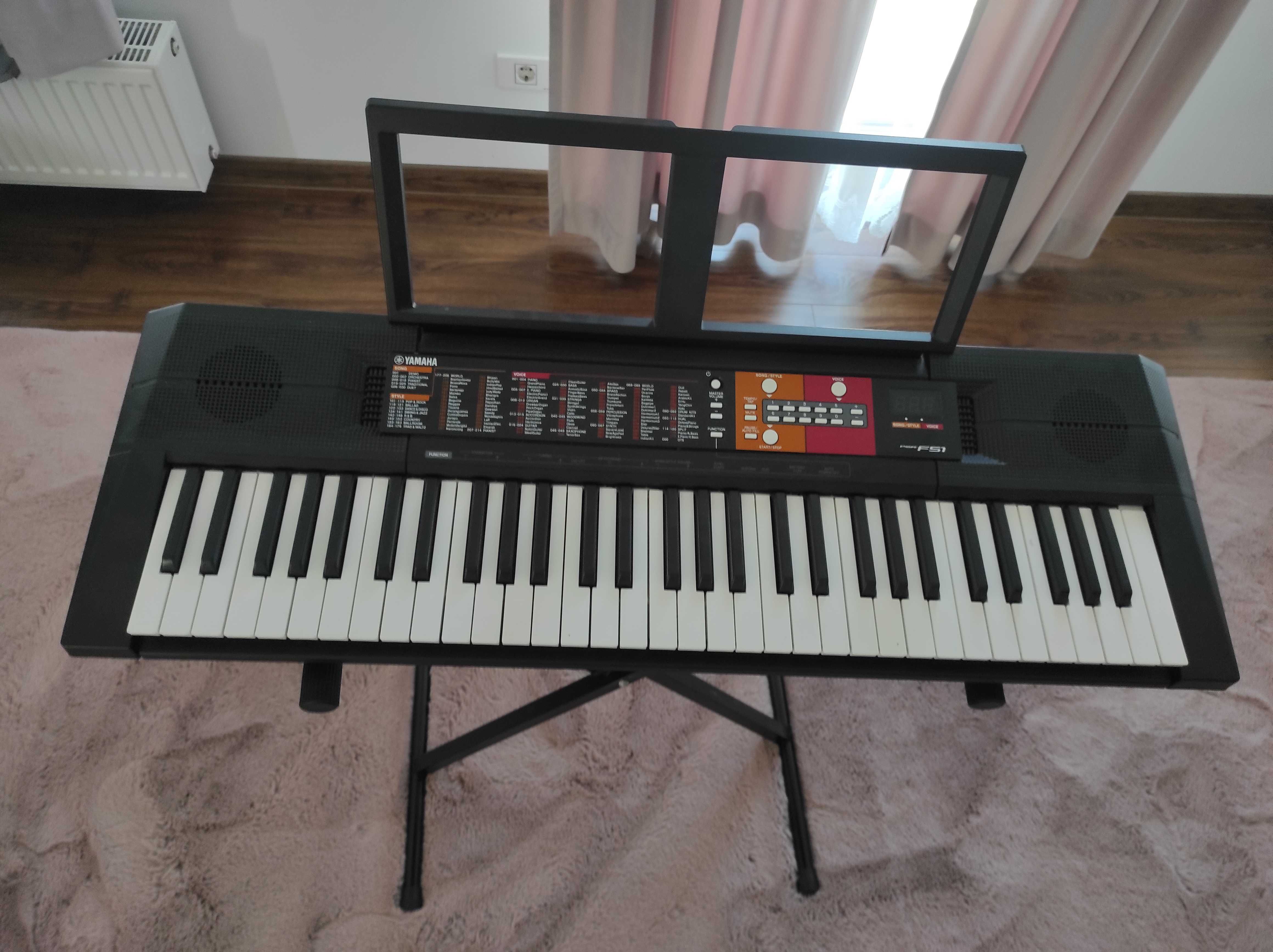 Orgă Yamaha PSR F51