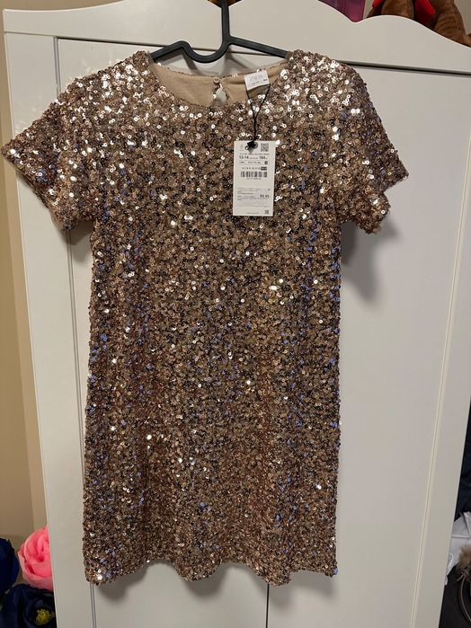 Рокля с пайети Zara