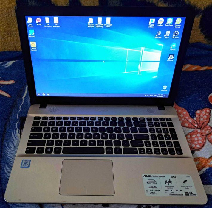 Laptop ASUS aproape NOU X541UAK Intel I3-7100U (gen 7) 2.4 GHz, 500 GB