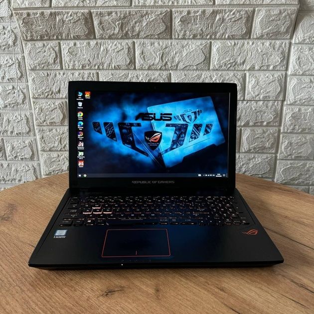 Мощный игровой ноутбук Asus Rog strix