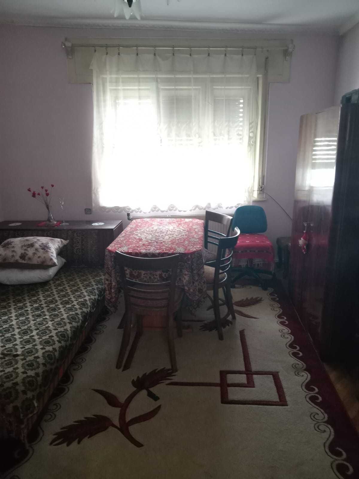 Casa de vanzare, 103mp + anexa, Targu-Jiu, Zona Centrala