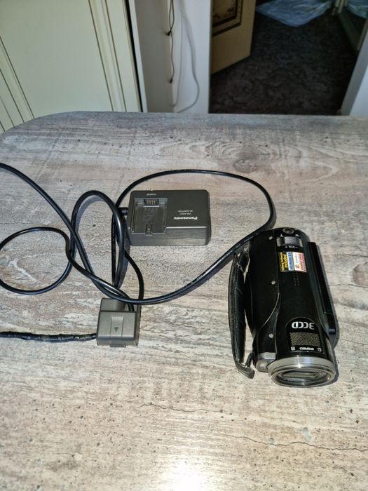 Panasonic  HDC-SD5 видеокамера