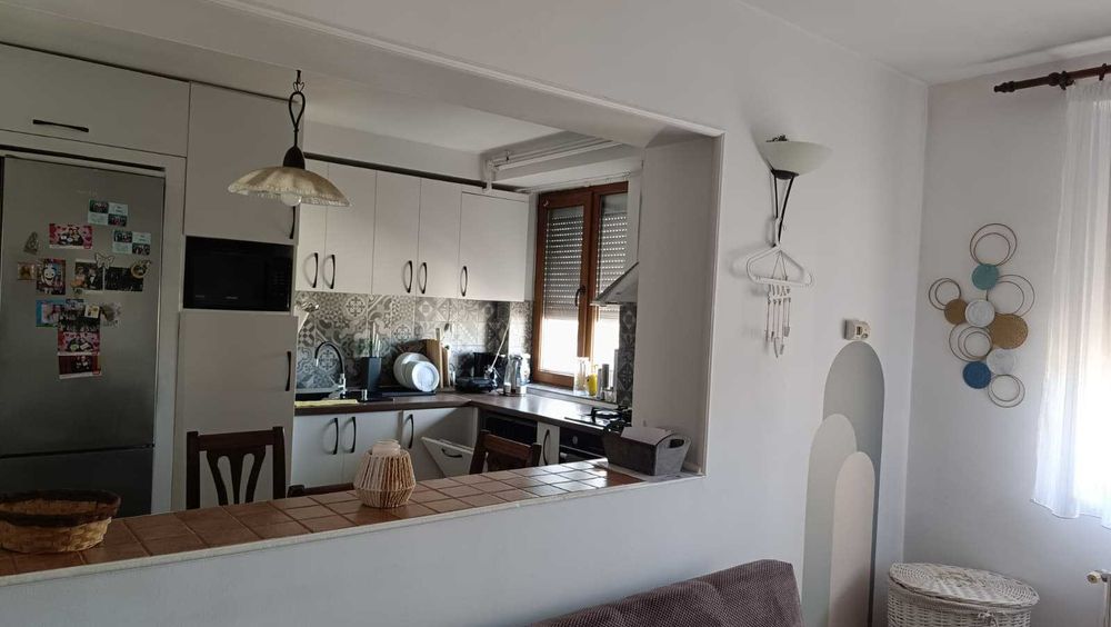 Închiriez apartament 3 camere, Bd. Eroilor blocul cu Baroul de avocati
