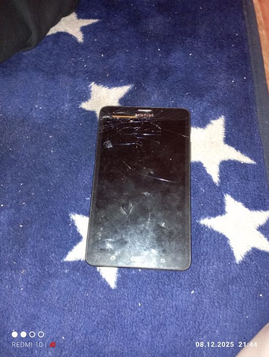 Продам планшет на запчасти