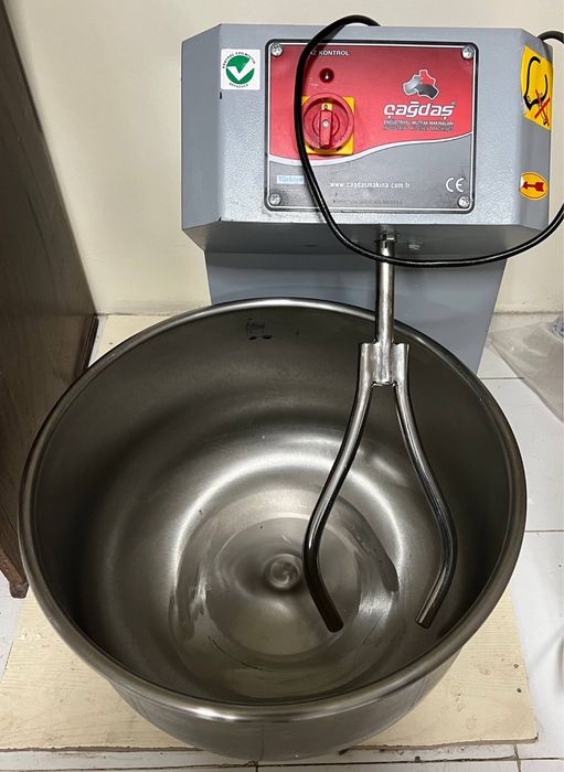 Тестомес. Подойдёт и для дома, и для малого бизнеса