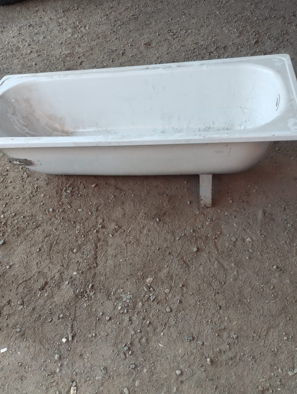 Продам чугунную ванну