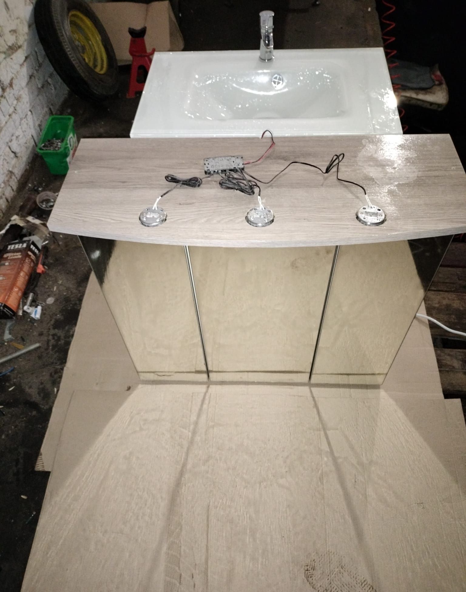 Vând mobilier baie