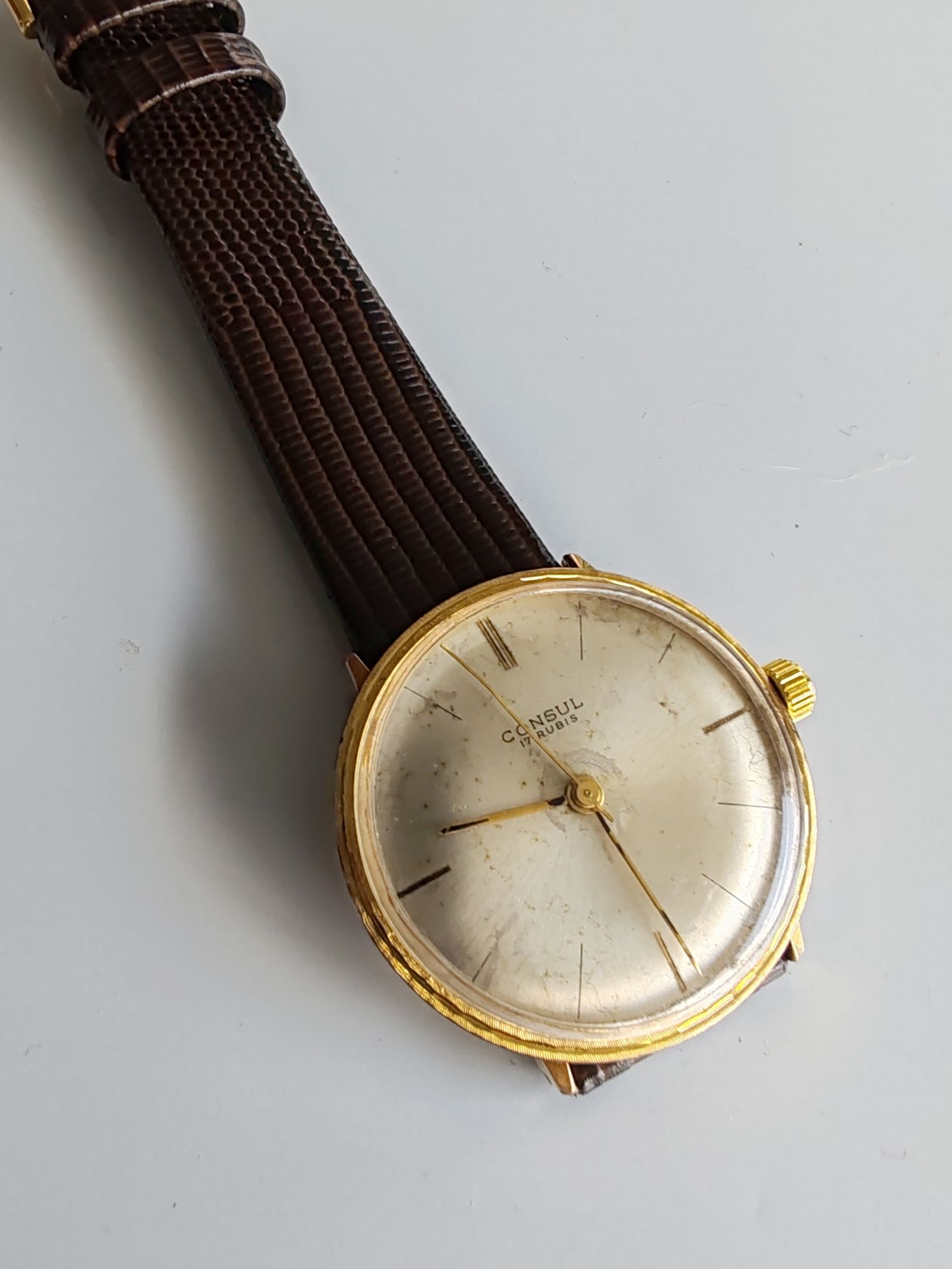 Ceas Consul Int Manuala 35 mm Funcționează excelent!