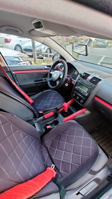 Vând autoturism Golf V–2005