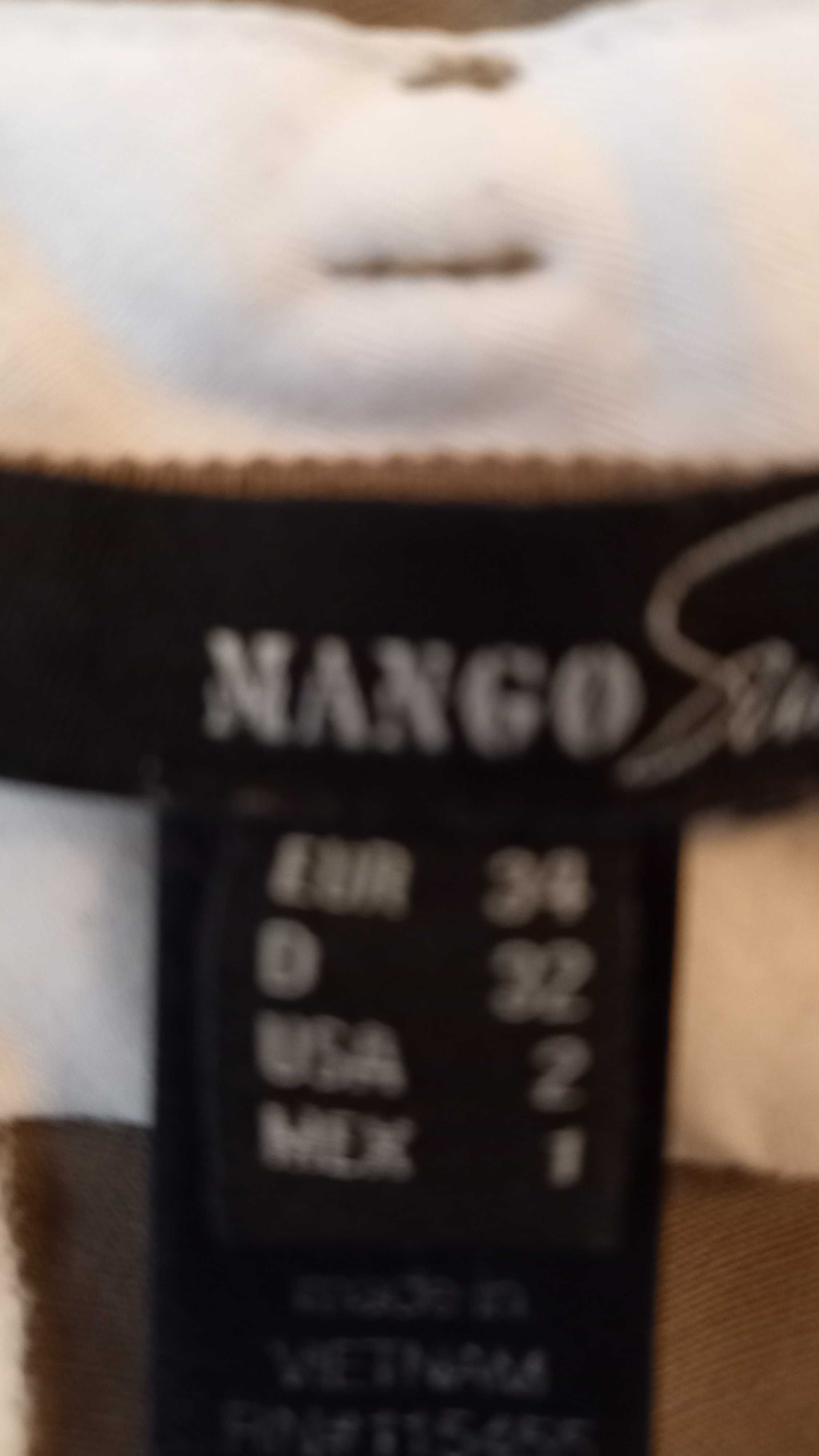 Бежов панталон Mango