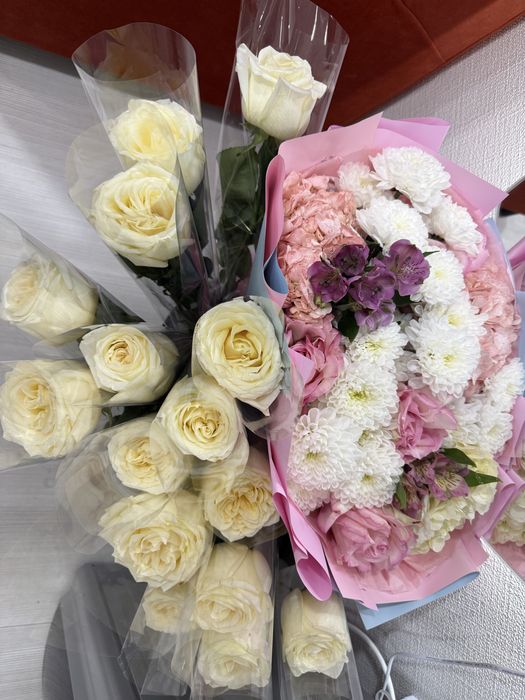 Букет шикарный , огромный