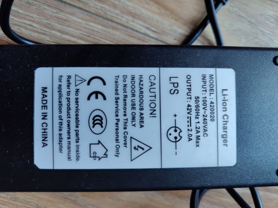 Încărcătoare trotineta 42V